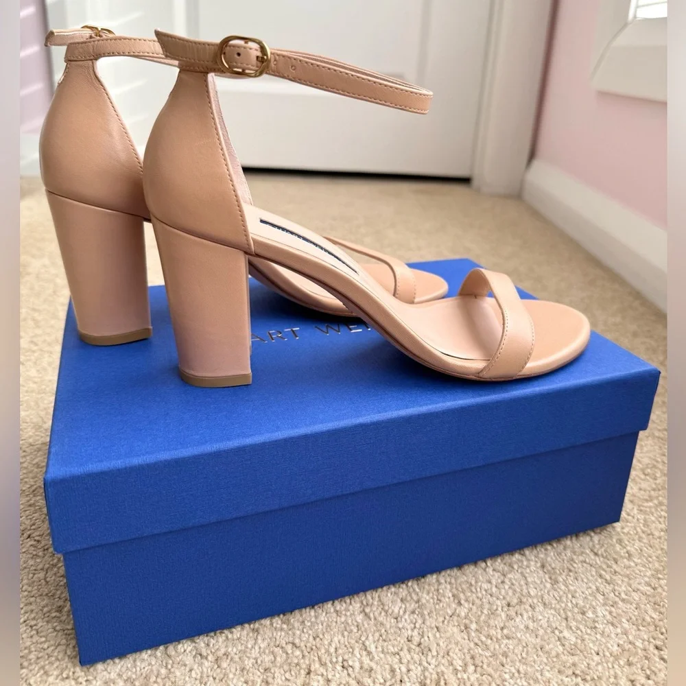 Stuart Weitzman •nwt excellent